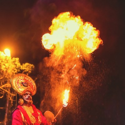 Attrezzi Vari Danza con Fuoco